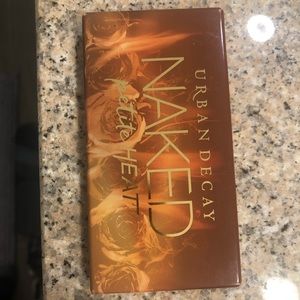 Urban Decay Petite Heat